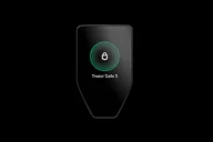 Trezor Safe 5 Hardware-Wallet mit Touchdisplay und grünen Leuchtringen